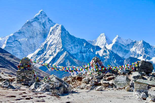 Everest-Base-Camp-Trek-guide