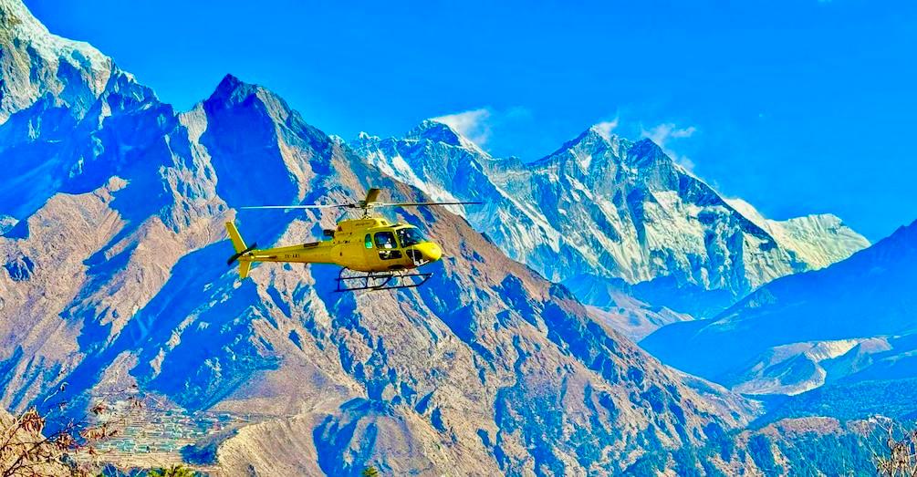 Helicopter-tour-in-Nepal