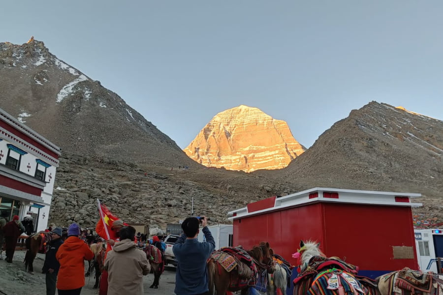 Luxury-kailash-mansarovar-tour