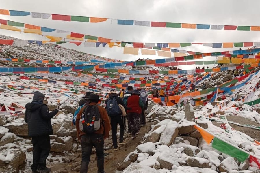 Kailash-yatra-faith-devotion