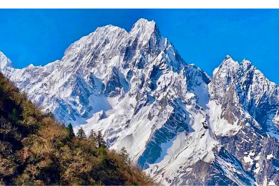 Best-time-Manaslu-circuit-trek
