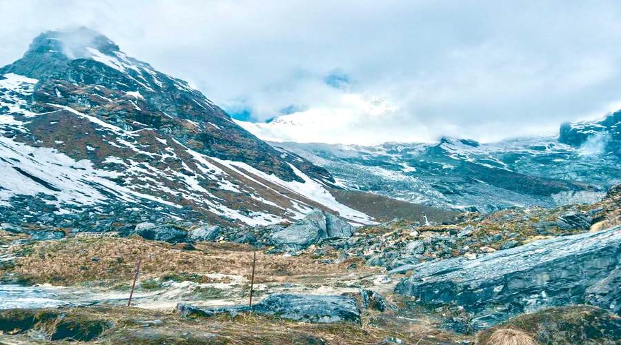 Everest-Base-Camp-Trek-guide