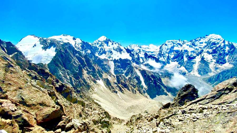 Everest-Base-Camp-Trek-guide