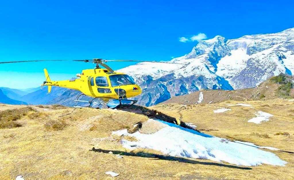 Everest helicopter-ltour-anding