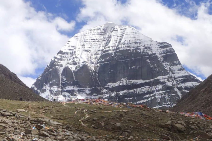 Kailash-Yatra-by-Helicopter-2027