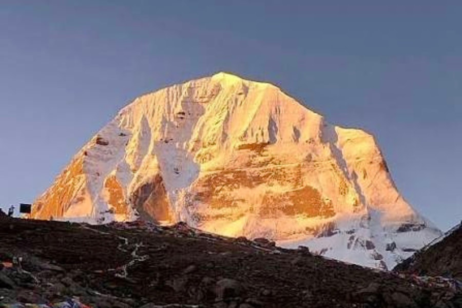 Kailash-Mansarovar-Yatra-Packages-Tours